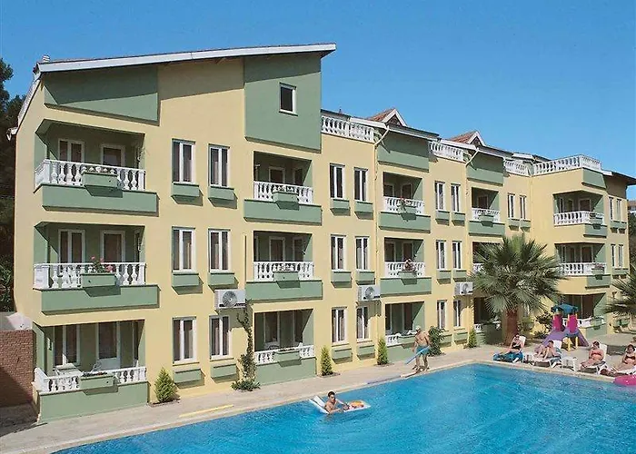 Aparthotel Club Sunset 3*