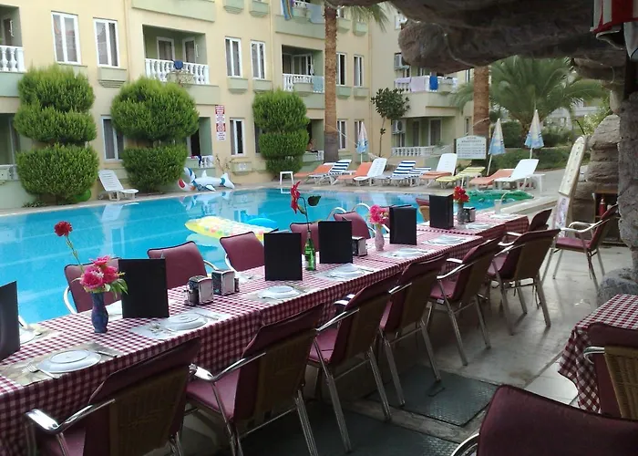 Club Sunset Aparthotel 3*