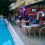 Апарт-отель Club Sunset