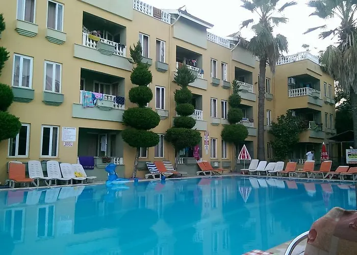 Apartmanhotel Club Sunset 3*