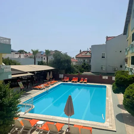 Club Sunset מלון דירות