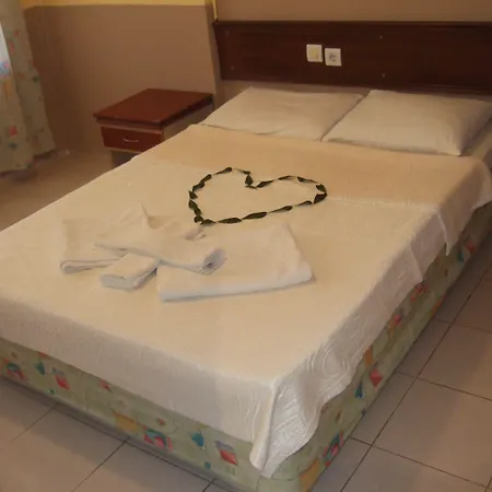 Club Sunset Aparthotel 3*