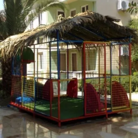 Ξενοδοχείο με διαμερίσματα Club Sunset Μαρμαρίς