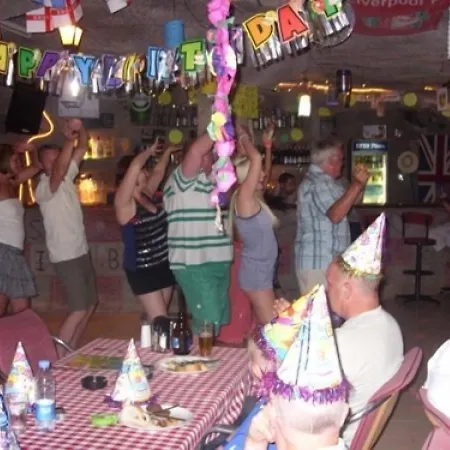 Club Sunset アパートホテル マルマリス