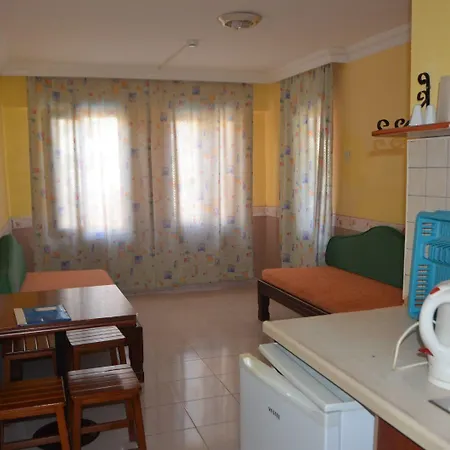 Club Sunset Aparthotel 3*