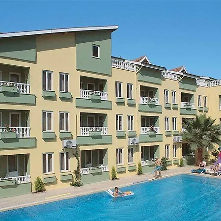 Ξενοδοχείο με διαμερίσματα Club Sunset 3*