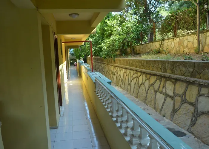 Club Sunset 3* מרמריס